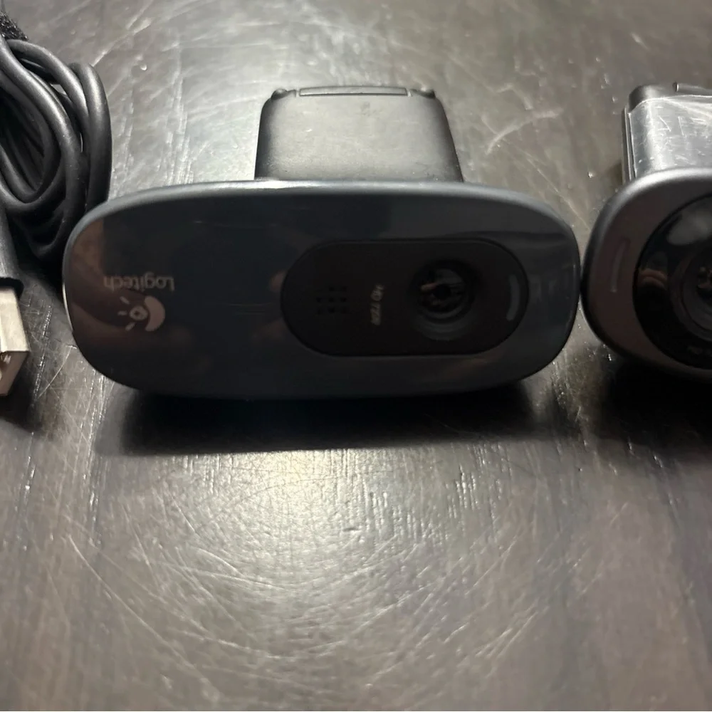 Logitech V-U0015 HD 720p USB Webcam Cameras 860-000443 Set of 2